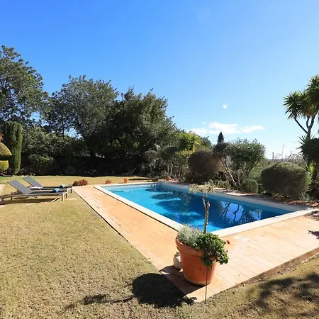 Sleeps 6 With Pool Air Con And Wifi * Alto da Serra