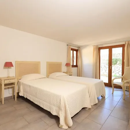 빌라 Sleeps 6 With Pool Air Con And Wifi *